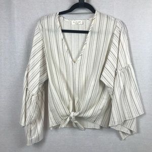 🔥Sale! Mother-in-law moving in! Lavender Field bell sleeve tie front top Medium